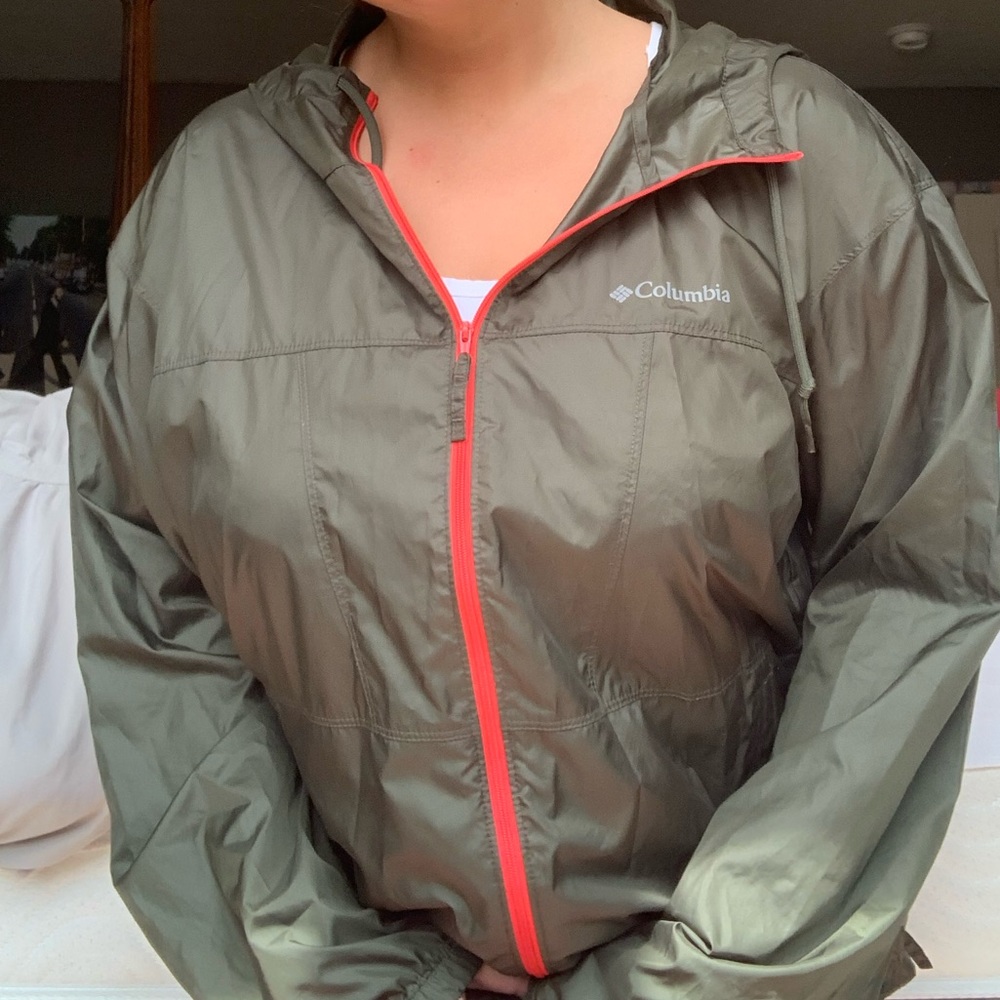 Columbia windbreaker rain jacket